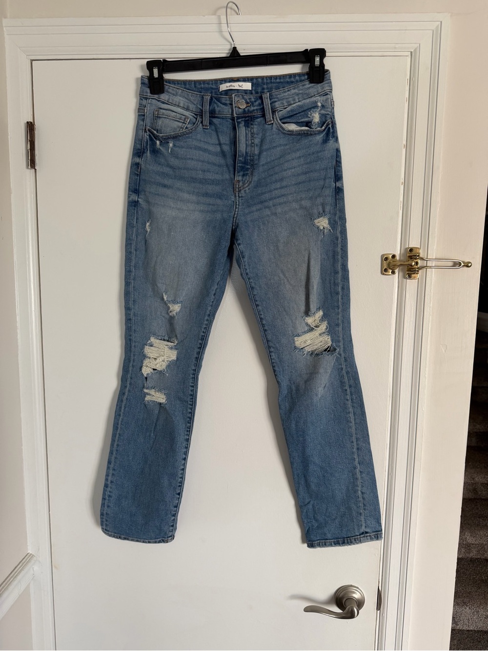 Light Wash Distressed Boyfriend Jeans - Unknown Brand